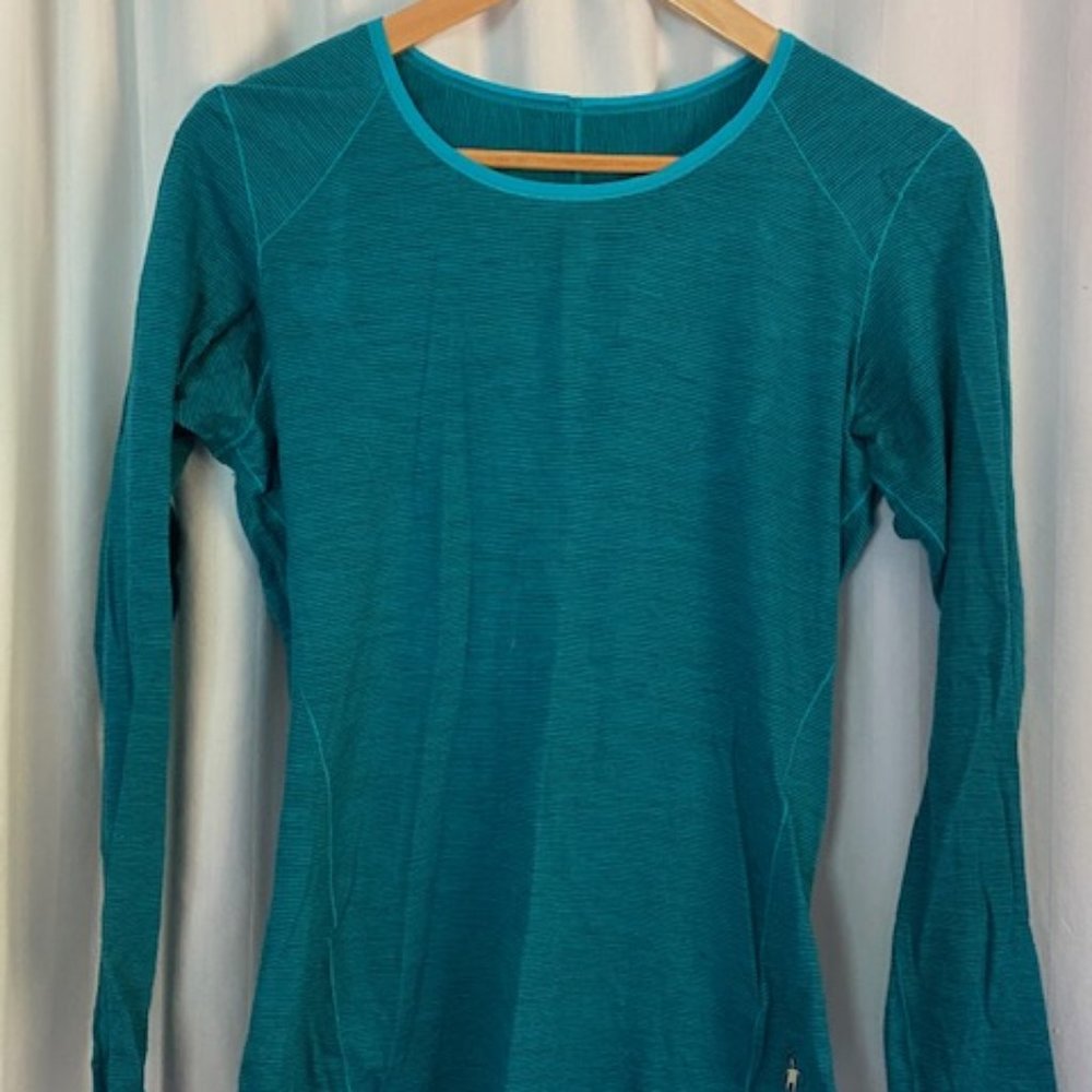 green smartwool top